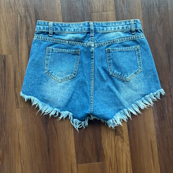 Denim cut off distressed shorts - Picture 2 of 2